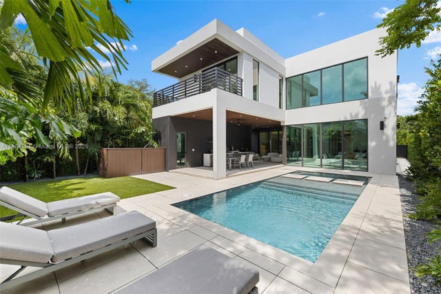 2 of 79 - 260 Nw 49th St, Miami, FL