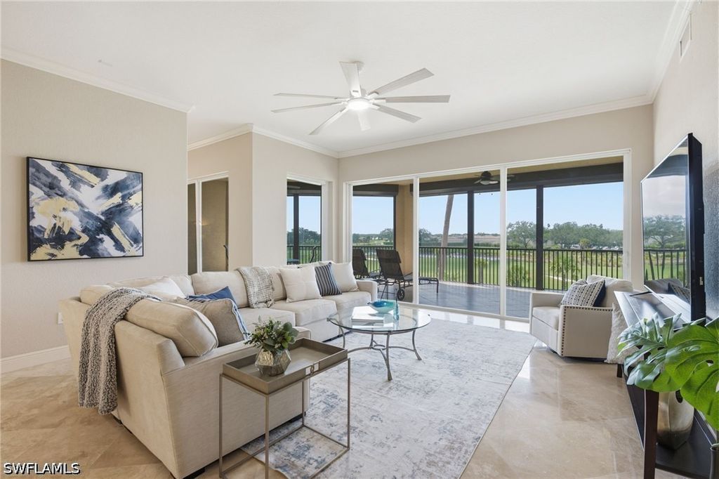 560 El Camino Real 1202, Naples