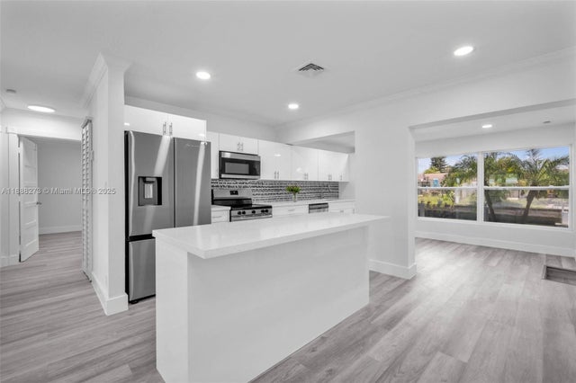 1 of 26 - 1840 Nw 32nd St, Oakland Park, FL