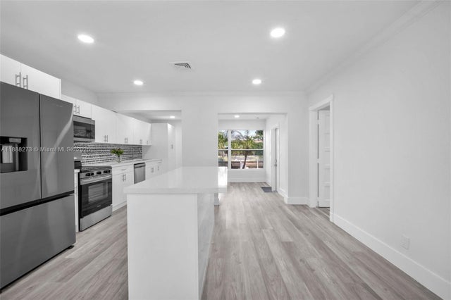 5 of 26 - 1840 Nw 32nd St, Oakland Park, FL