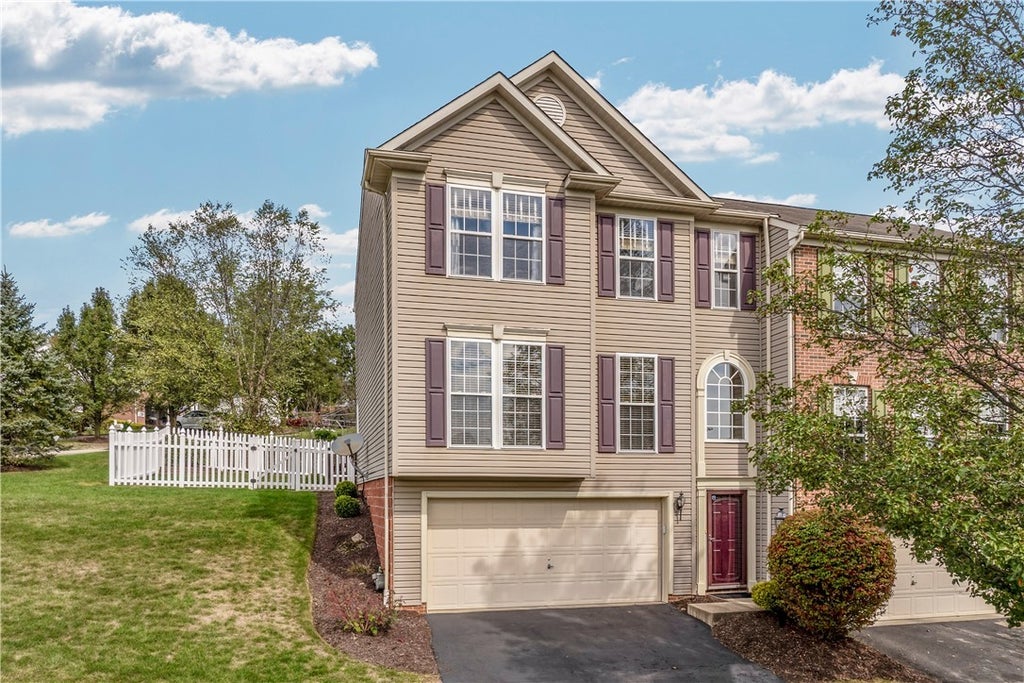 2002 Overlook Court, North Strabane