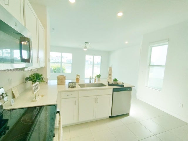 5 of 44 - N/A, Lake Worth, FL