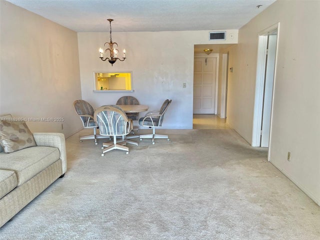 3 of 17 - 1101 Hillcrest Ct 307, Hollywood, FL
