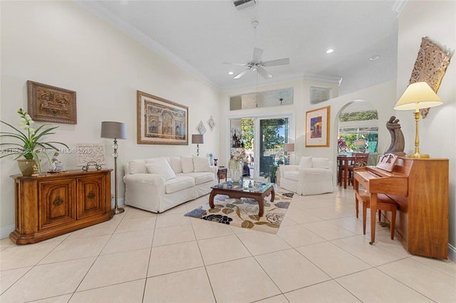 2 of 30 - 805 Lake Blvd, Weston, FL