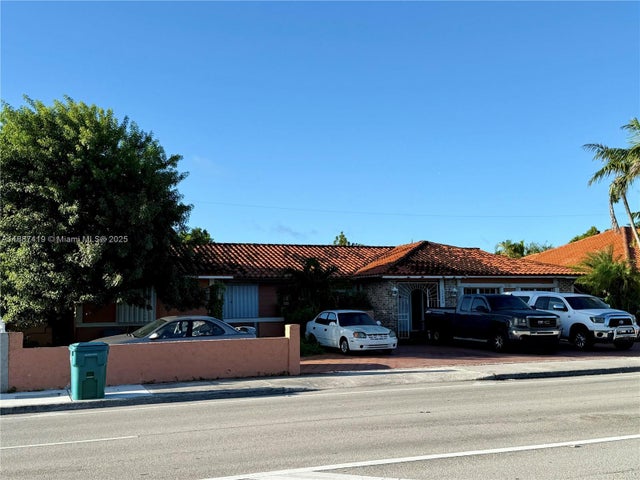 1 of 26 - 11420 Sw 24th St, Miami, FL