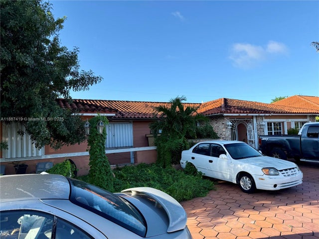 4 of 26 - 11420 Sw 24th St, Miami, FL