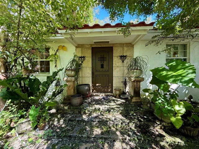 4 of 64 - 10901 Ne 3rd Ave, Miami, FL