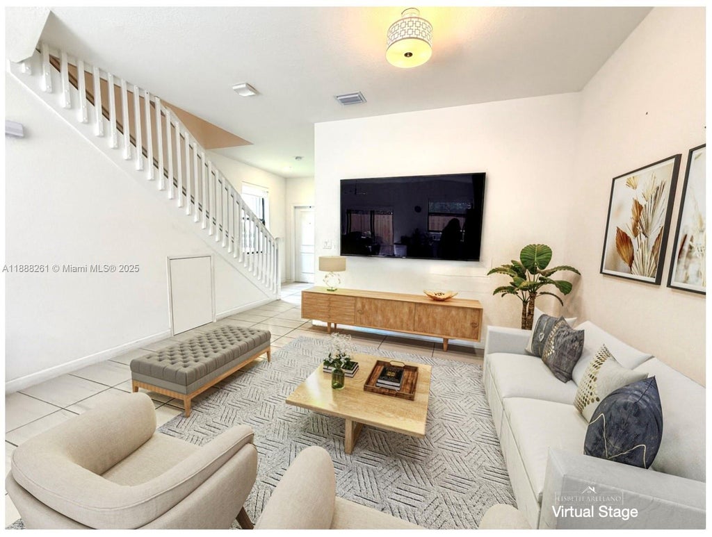 400 Ne 208th Ter 400, Miami