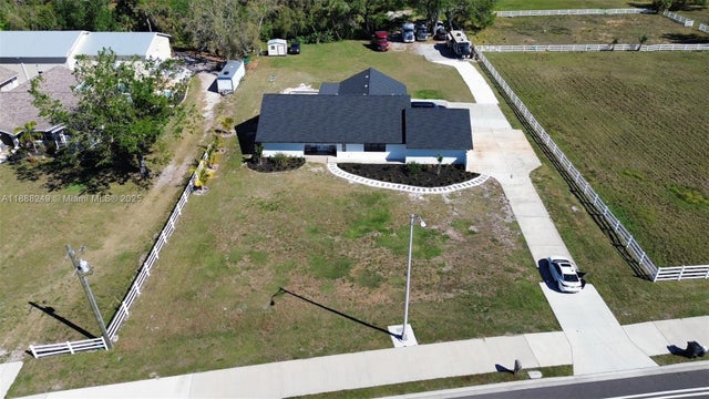 1 of 40 - 5705 44th Ave E, Bradenton, FL