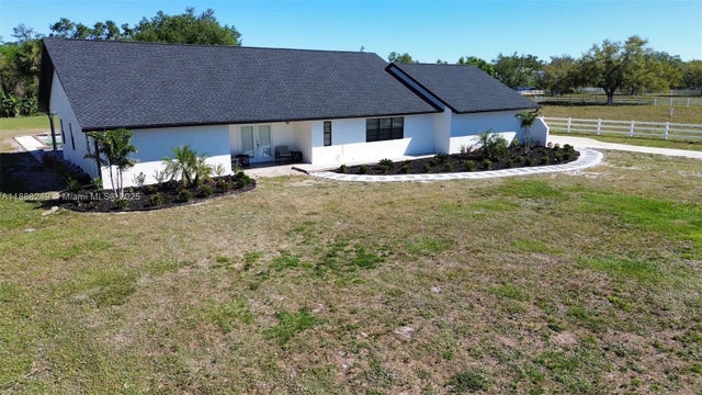 3 of 40 - 5705 44th Ave E, Bradenton, FL