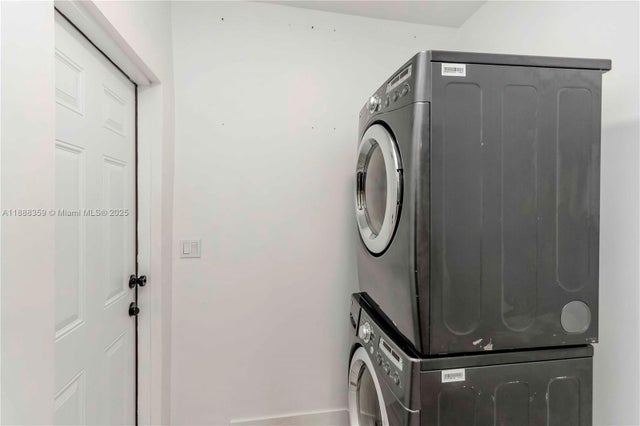 3 of 23 - 1545 Nw 53rd St, Miami, FL