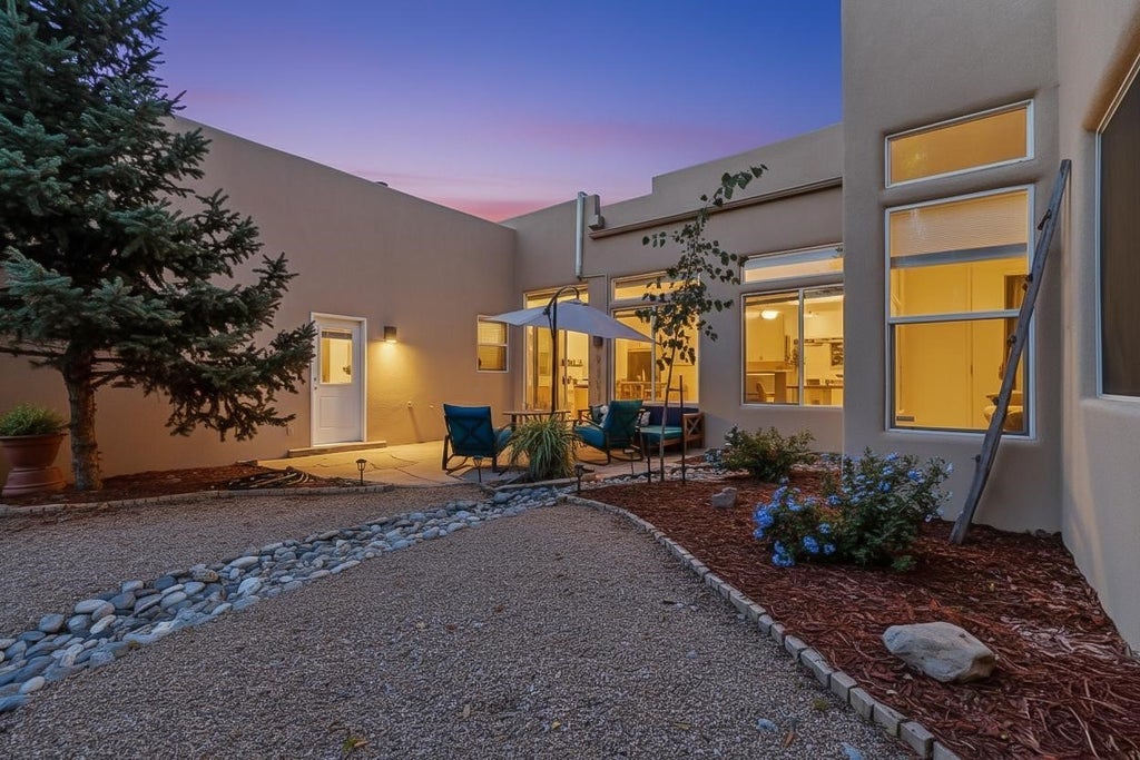 1 Prairie Crest Drive, Santa Fe