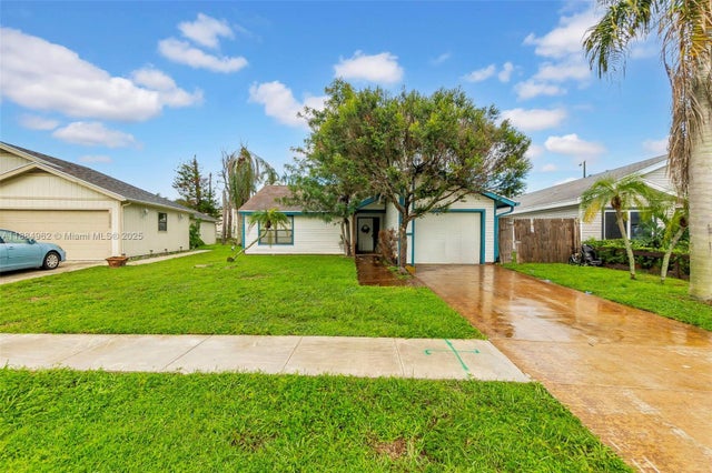 1 of 24 - 4570 Brook Dr, West Palm Beach, FL