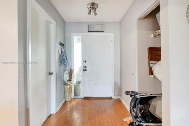 4 of 24 - 4570 Brook Dr, West Palm Beach, FL