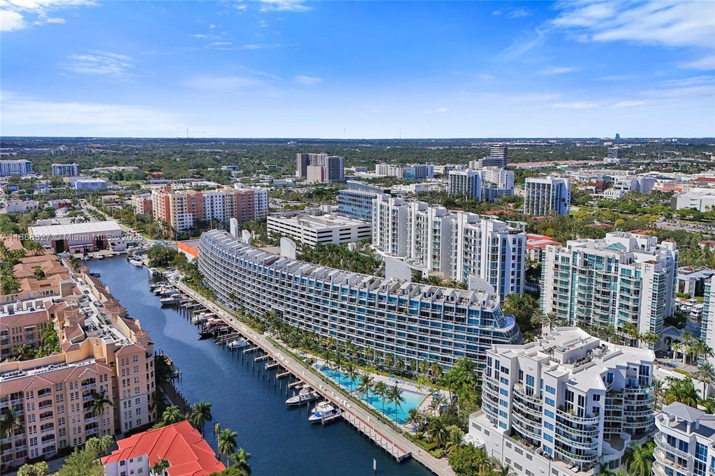 N/A, Aventura