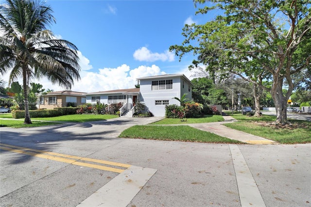 2 of 36 - 195 Ne 121st Ter, North Miami, FL