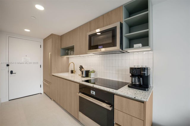 4 of 36 - 159 Ne 6th St 2607, Miami, FL