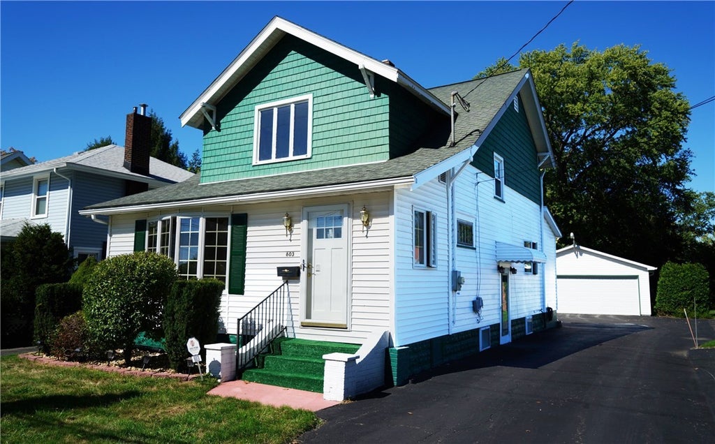 603 Thornton Street, Sharon