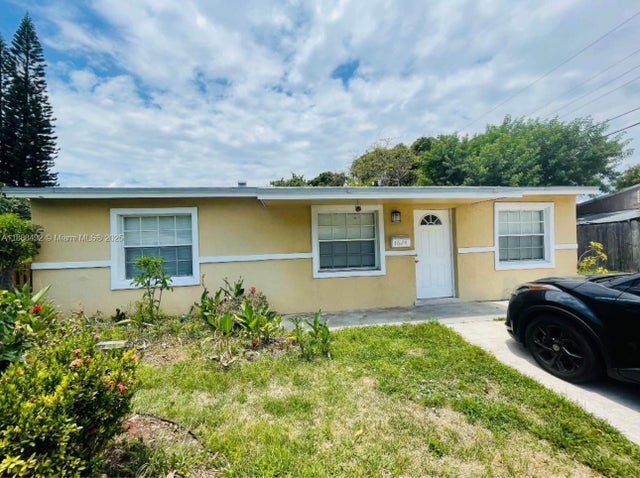 1 of 13 - 1624 S 23rd Ave, Hollywood, FL