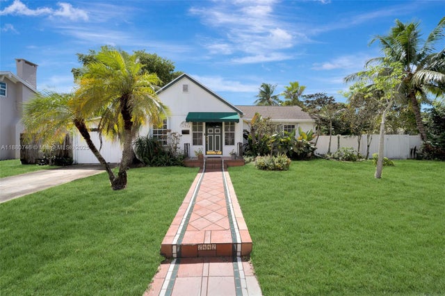 4 of 81 - 2442 Fillmore St, Hollywood, FL