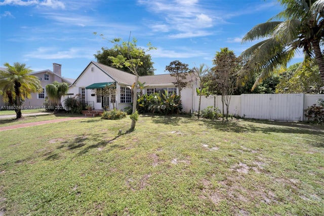 5 of 81 - 2442 Fillmore St, Hollywood, FL