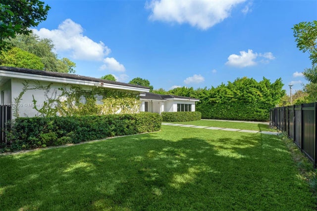 4 of 59 - 5954 Ne 5th Ave, Miami, FL