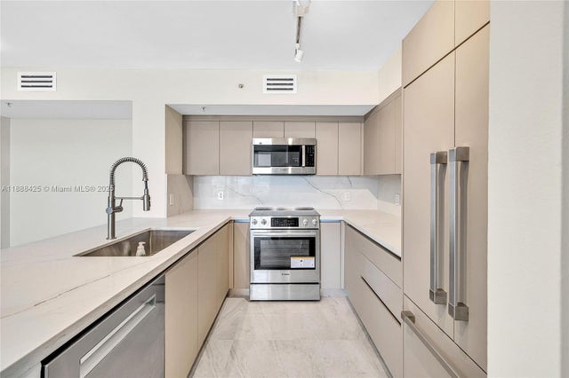 4 of 51 - 90 Alton Rd 1103, Miami Beach, FL