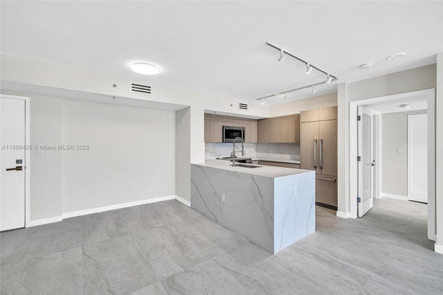 5 of 51 - 90 Alton Rd 1103, Miami Beach, FL