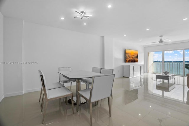 4 of 39 - 300 Bayview Dr 2108, Sunny Isles Beach, FL