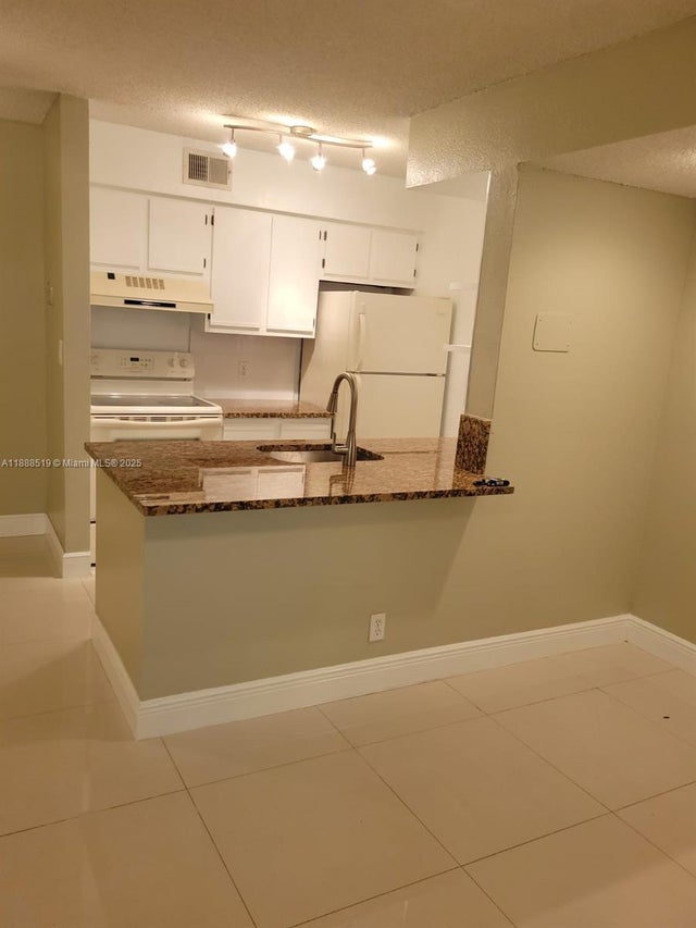 2 of 34 - 2826 S University Dr 3101, Davie, FL