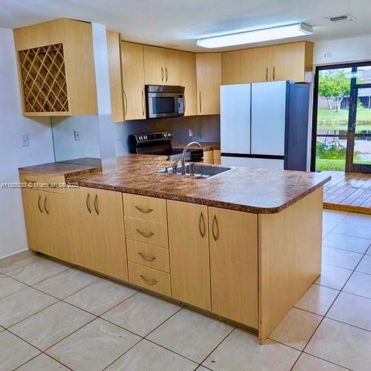 4 of 9 - 5164 S University Dr, Davie, FL