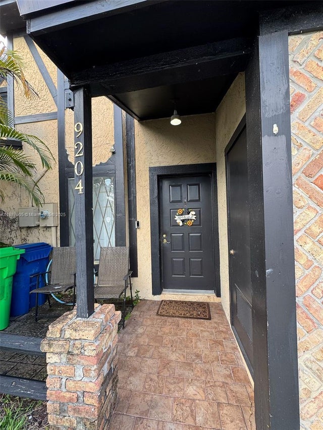 2 of 27 - 9204 Nw 49th Pl, Sunrise, FL