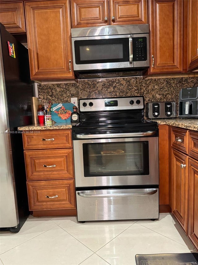 5 of 27 - 9204 Nw 49th Pl, Sunrise, FL