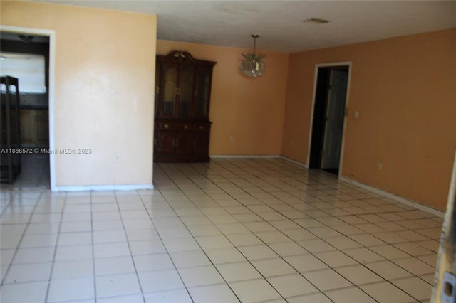 4 of 13 - 15121 Sw 105th Ct, Miami, FL