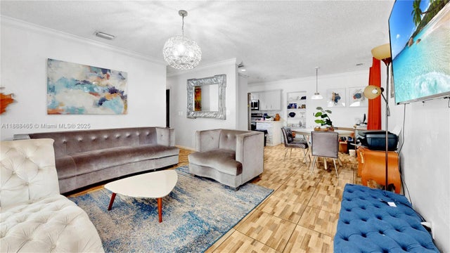 4 of 27 - 640 Ne 160th St, Miami, FL
