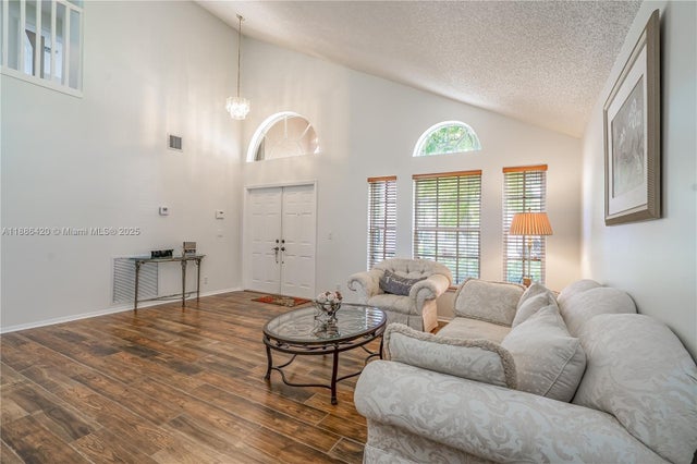 4 of 41 - 14267 Nw 21st St, Pembroke Pines, FL