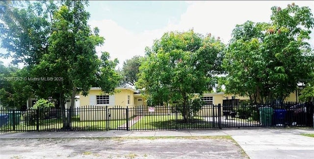 1 of 38 - 298 Nw 104th St, Miami, FL