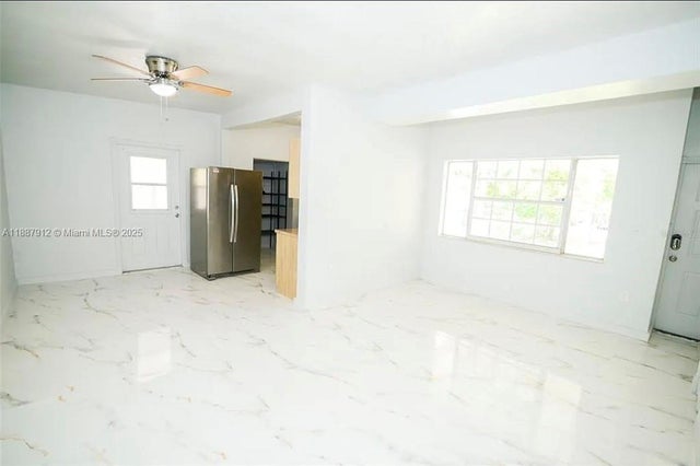 5 of 38 - 298 Nw 104th St, Miami, FL