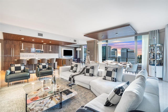 5 of 60 - 88 Sw 7th St 3801, Miami, FL