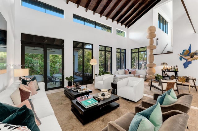 4 of 46 - 330 Caribbean Rd, Key Biscayne, FL