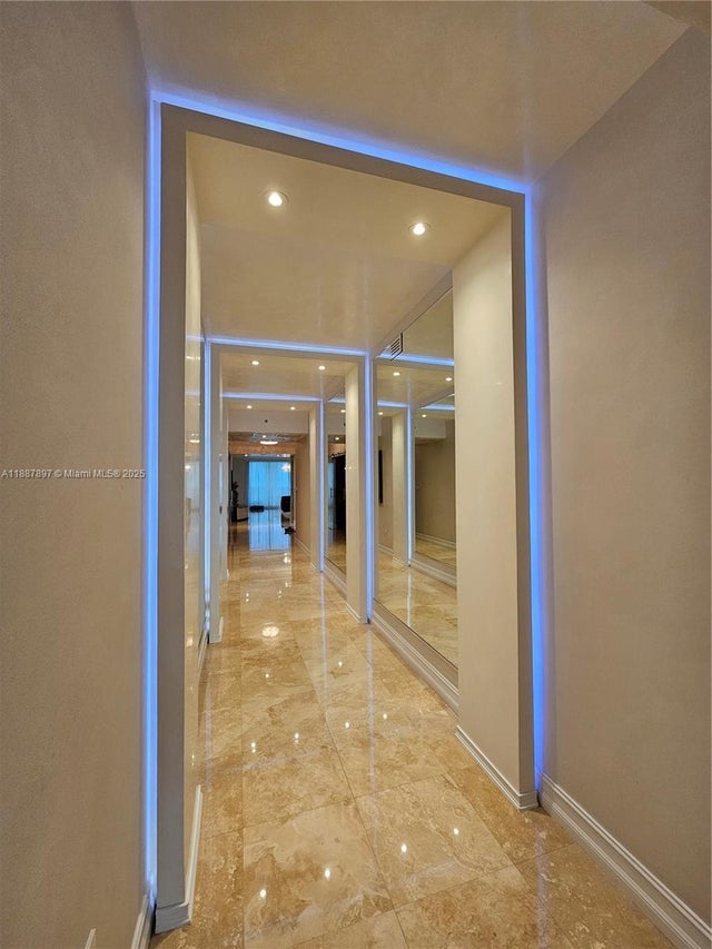 4 of 42 - 3201 Ne 183rd St 2607, Aventura, FL