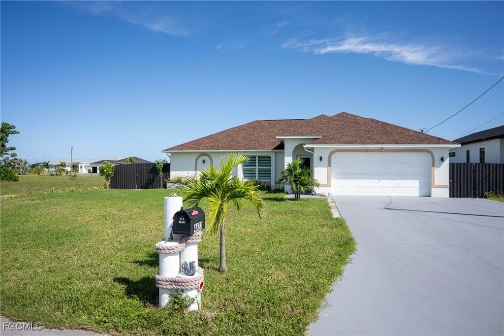 4623 Jacaranda Pkwy W, CAPE CORAL