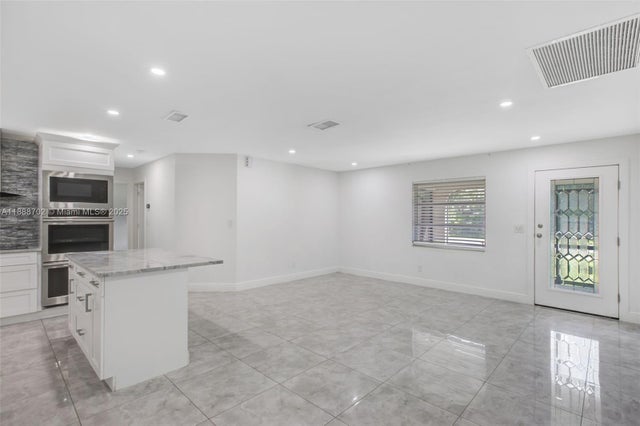 5 of 42 - 305 E 6 St, Lehigh Acres, FL