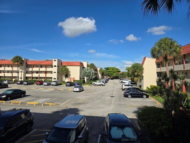 1 of 25 - 2831 E Sunrise Lakes Dr 208, Sunrise, FL