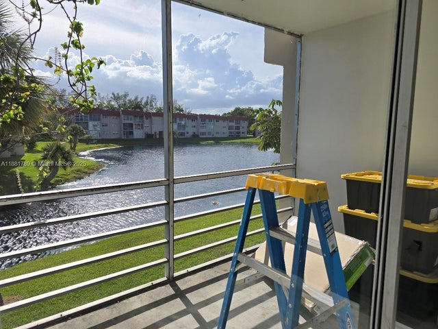 5 of 25 - 2831 E Sunrise Lakes Dr 208, Sunrise, FL
