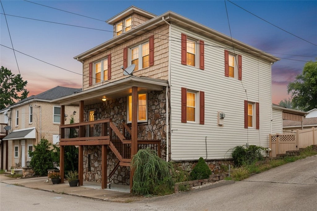 37 Redstone Street, Redstone