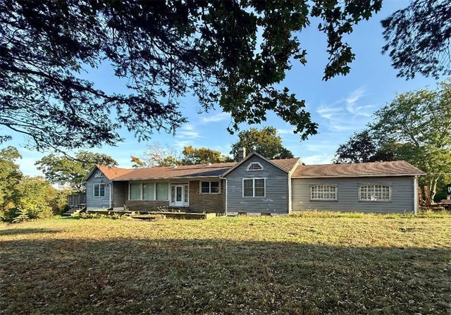 8 Campion Ave, Tiverton