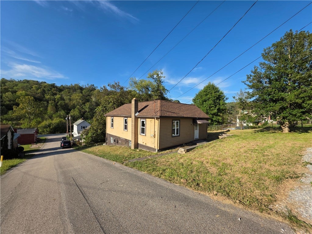 24 Rosewood Avenue, Marianna Boro