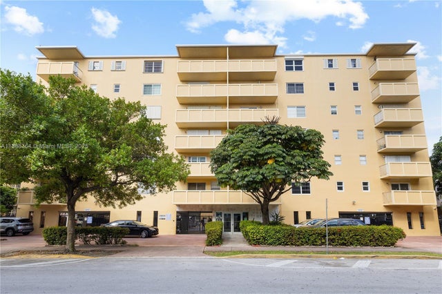 1 of 20 - 730 Pennsylvania Ave 210, Miami Beach, FL