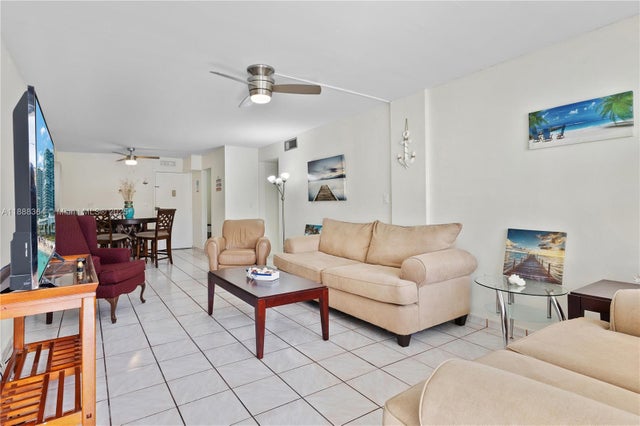 3 of 20 - 730 Pennsylvania Ave 210, Miami Beach, FL